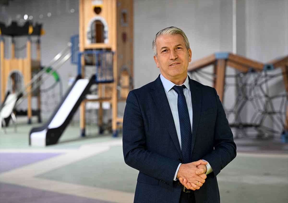 Balkan Ülkelerindeki Çocuklar İçin Ay Yıldızlı Oyun Grubu